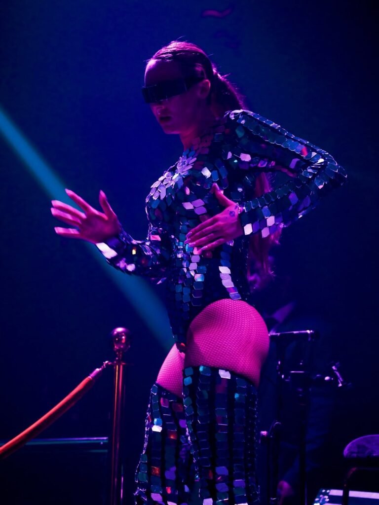 Where rhythm meets glamour. Book Your Spot → +971 56 911 1130#blizzdubai #luxurynights #dubainig-2